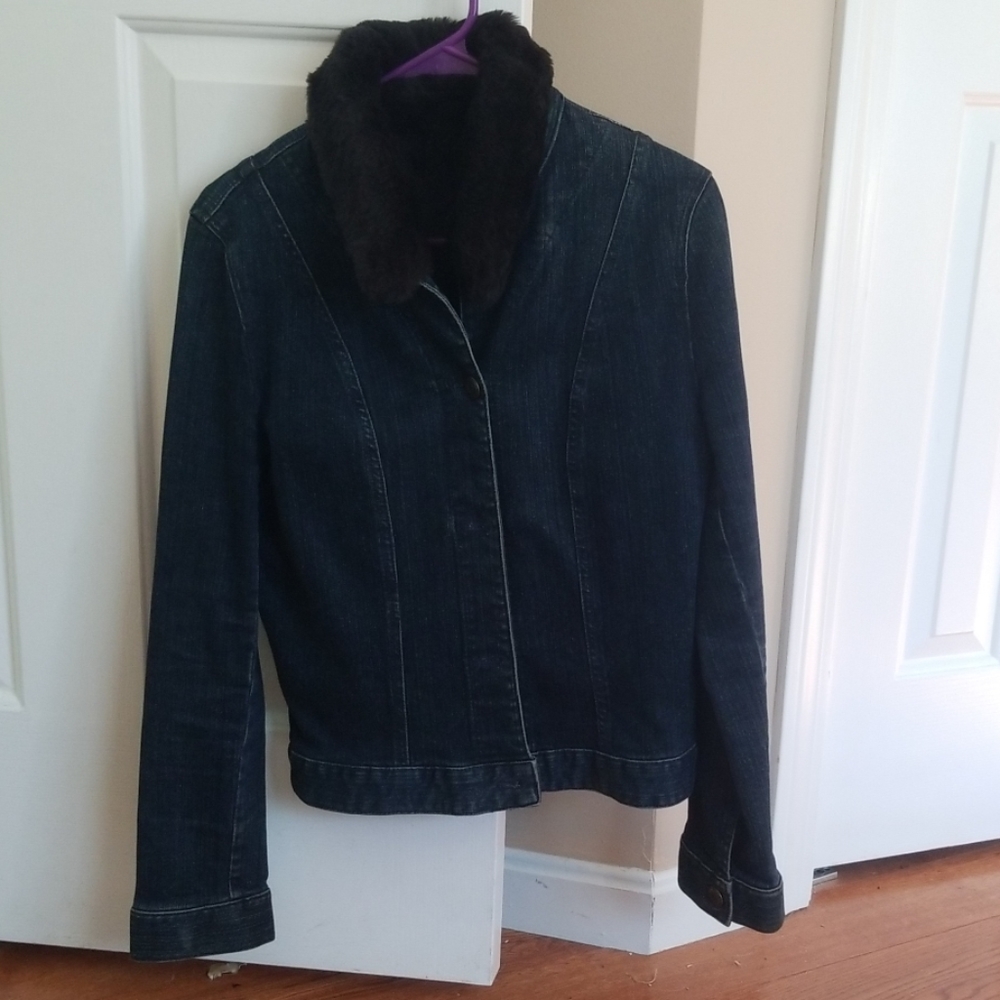 Jean jacket with rabbit fur lining